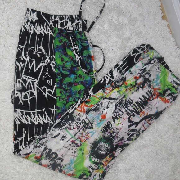 Collusion Unisex Graffiti Print pants - Picture 9 of 9